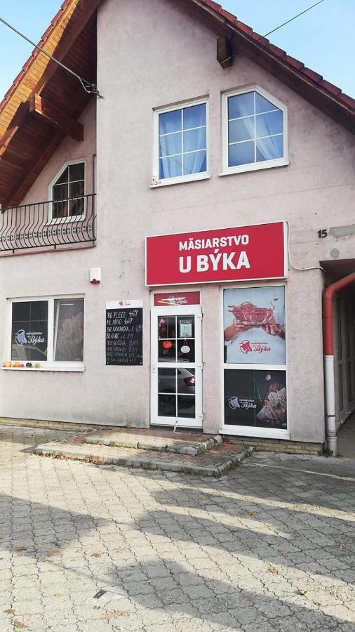 Apartman Chiarita Nemšová المظهر الخارجي الصورة
